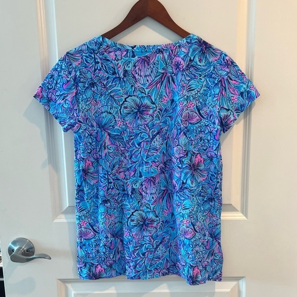 Lilly Pulitzer Meredith tshirt in Breakwater Blue Shells and Bells NWT - Picture 10 of 16